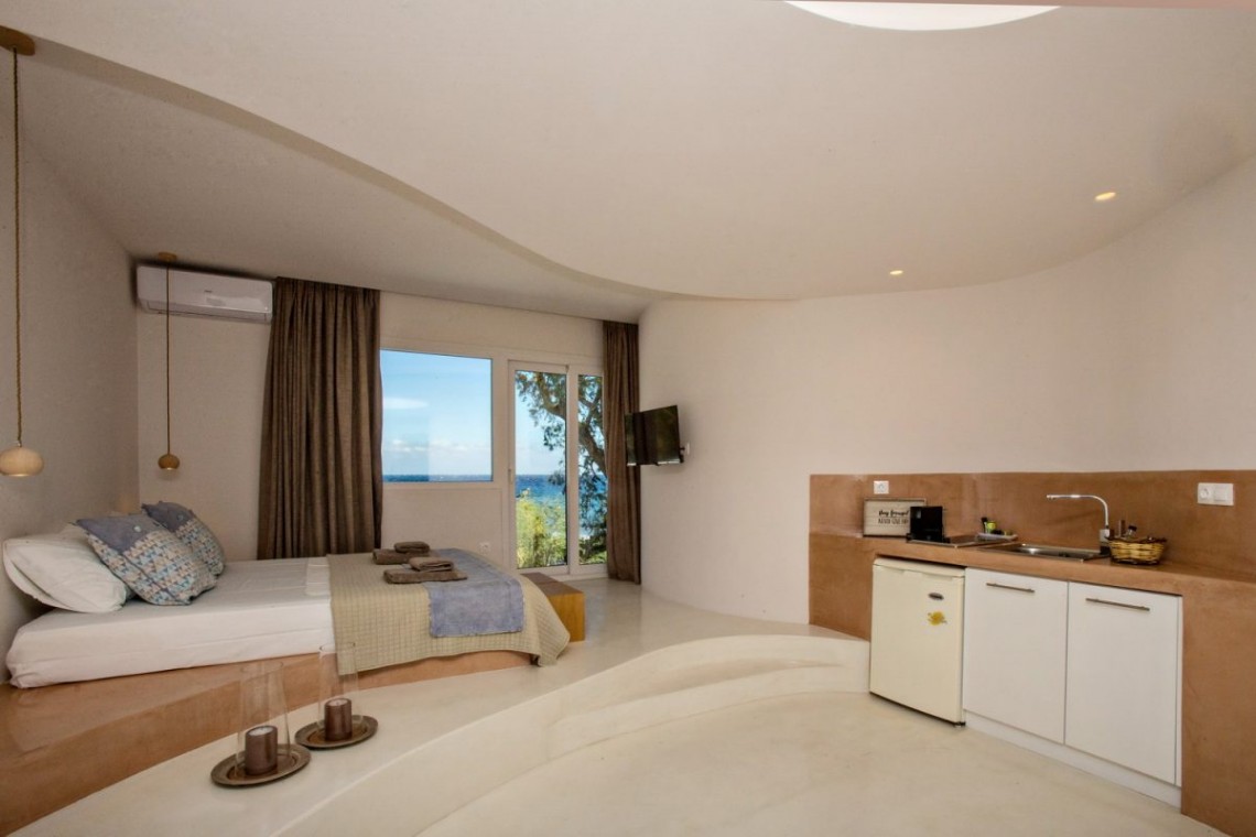 Unforgettable Beach House in Tinos II – Παραθαλάσσια κατοικία στη Λυχναφτιά, με άμεση πρόσβαση στη θάλασσα.
