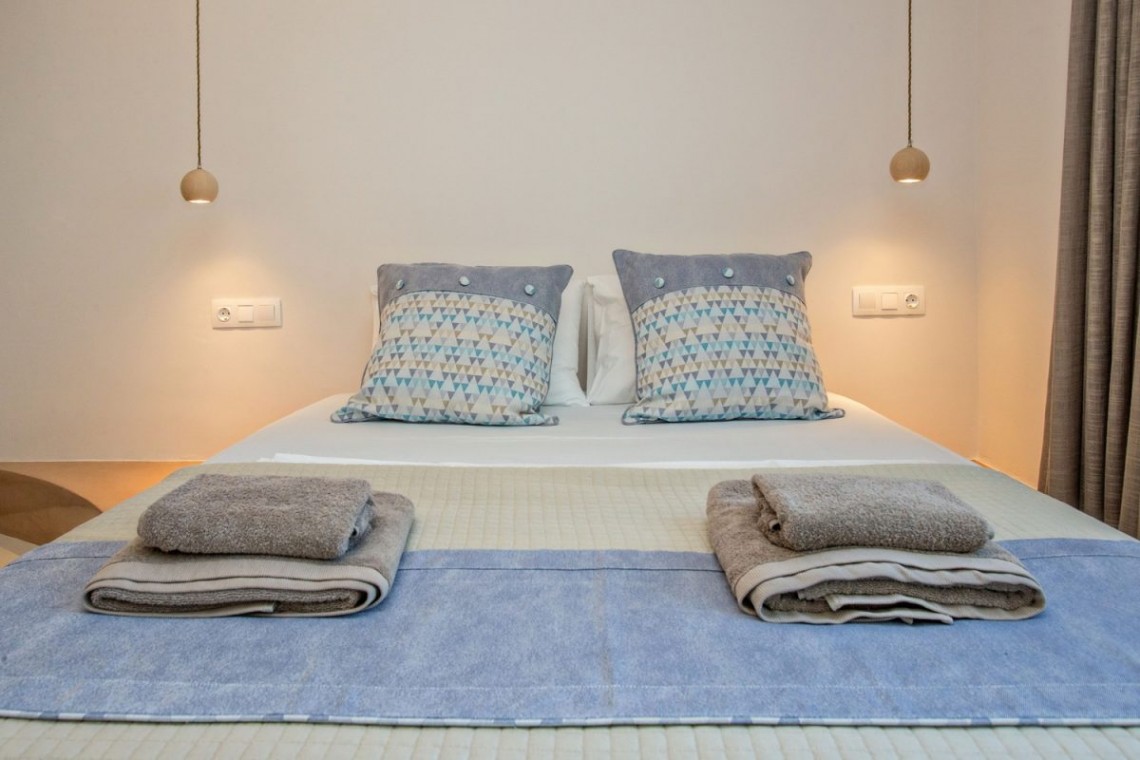 Unforgettable Beach House in Tinos II – Παραθαλάσσια κατοικία στη Λυχναφτιά, με άμεση πρόσβαση στη θάλασσα.
