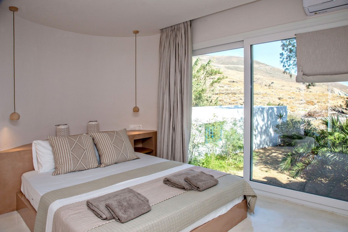 Unforgettable Beach House in Tinos II – Παραθαλάσσια κατοικία στη Λυχναφτιά, με άμεση πρόσβαση στη θάλασσα.