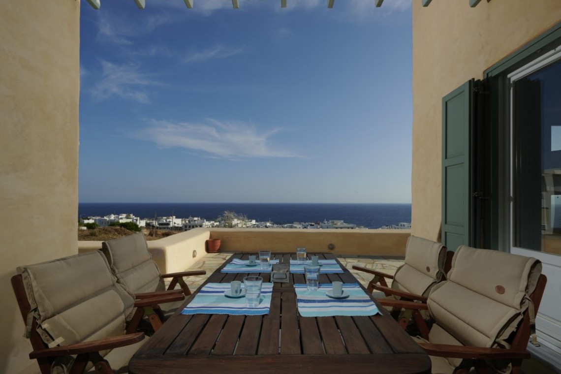 Villa Rosa Maria – Πολυτελής βίλα με οικολογικό σχεδιασμό και πανοραμική θέα στο Αιγαίο.