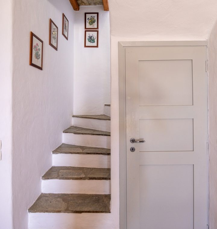 Κυκλαδίτικη αρχιτεκτονική και σύγχρονο design στο εσωτερικό του Vivant Blue Mansion.