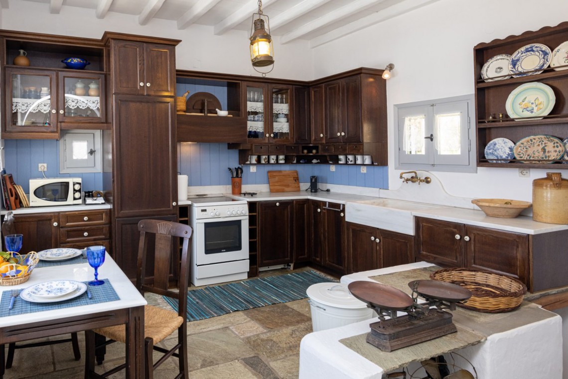 Κυκλαδίτικη αρχιτεκτονική και σύγχρονο design στο εσωτερικό του Vivant Blue Mansion.