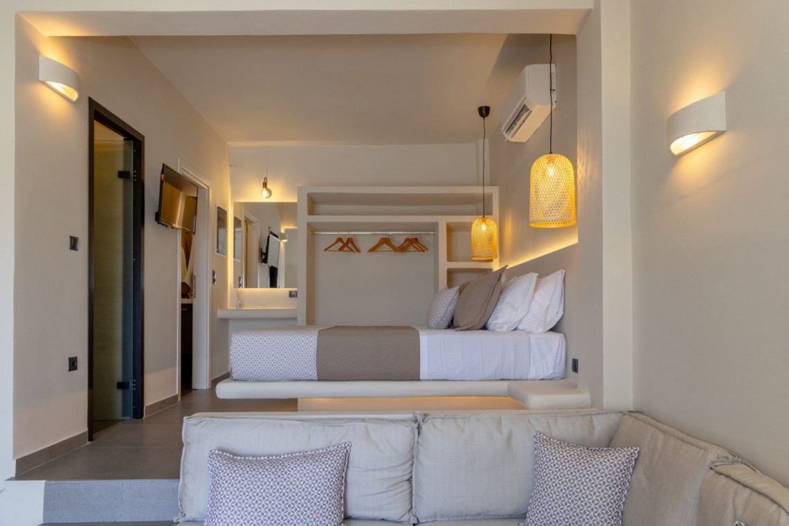 Blue Pearl Suite – Πολυτελής σουίτα με minimal design και πανοραμική θέα στην Τήνο.
