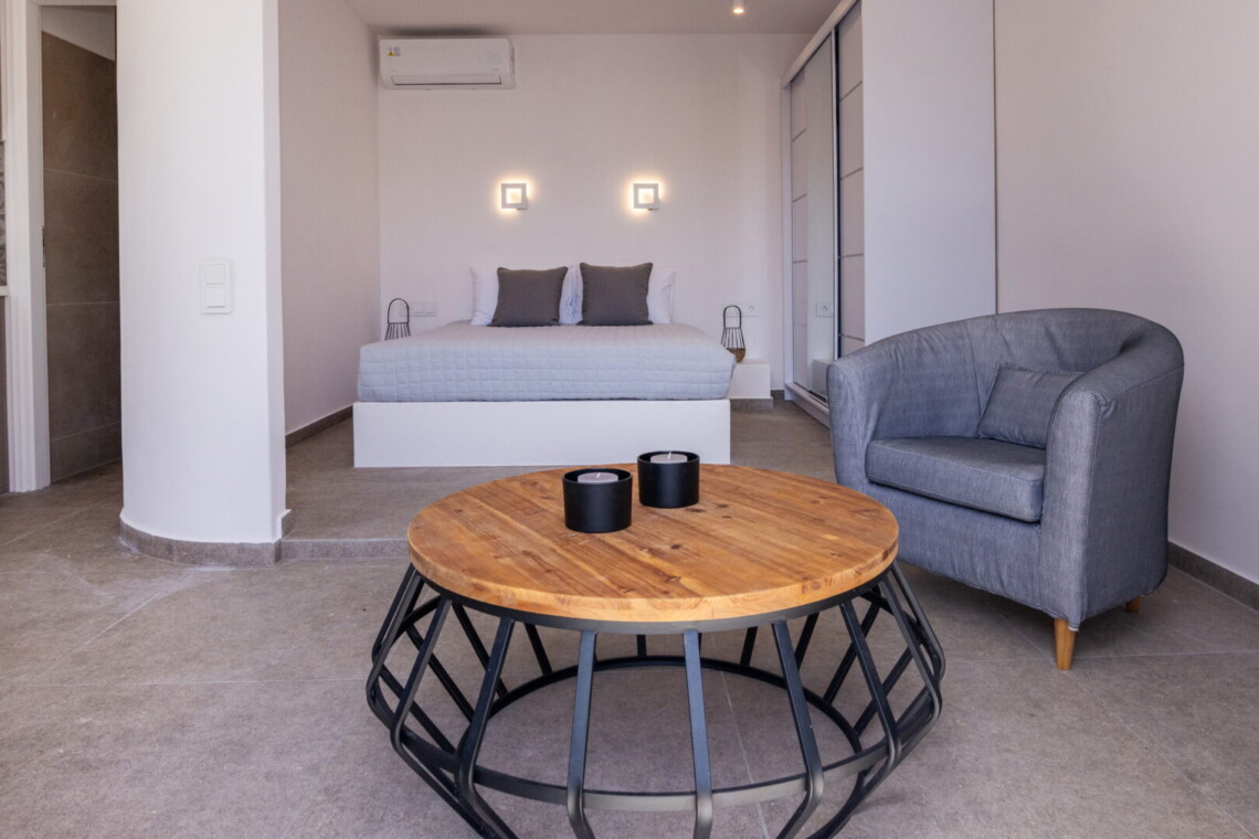 Unforgettable Beach House in Tinos IV – Παραθαλάσσια κατοικία στη Λυχναφτιά με απευθείας πρόσβαση στην παραλία.
