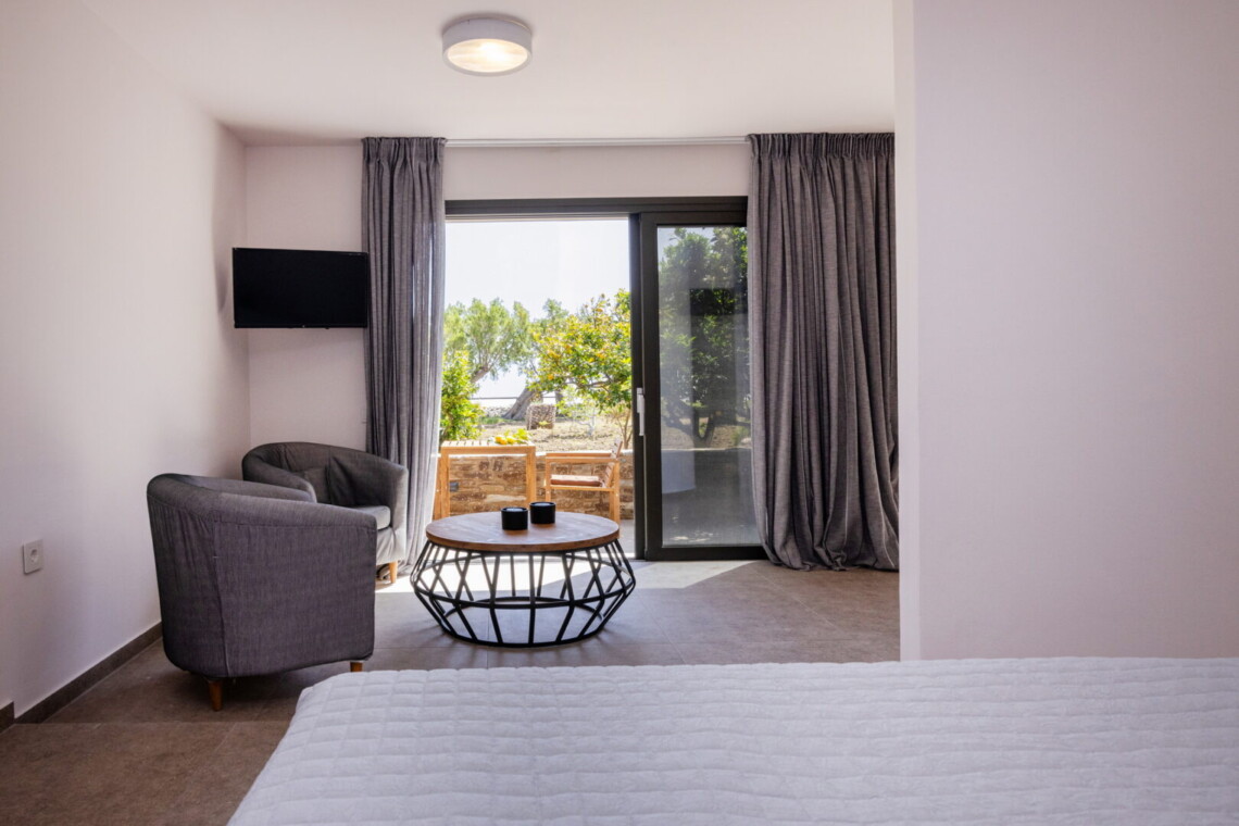 Unforgettable Beach House in Tinos IV – Παραθαλάσσια κατοικία στη Λυχναφτιά με απευθείας πρόσβαση στην παραλία.