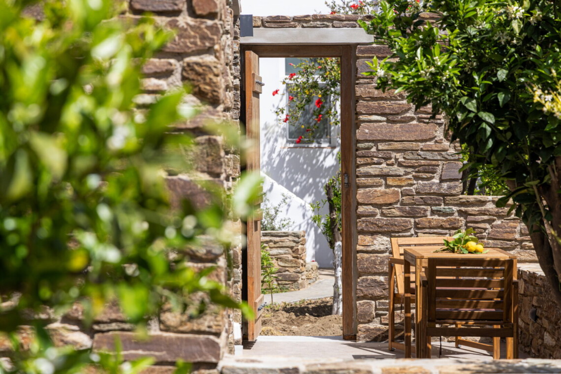 Unforgettable Beach House in Tinos IV – Παραθαλάσσια κατοικία στη Λυχναφτιά με απευθείας πρόσβαση στην παραλία.